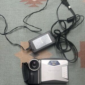 SHARP VL-AH151U Viewcam Analog CCD 8mm Video Transfer VCR Camcorder READ